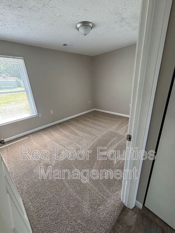 Building Photo - 1544 Fuller Ct