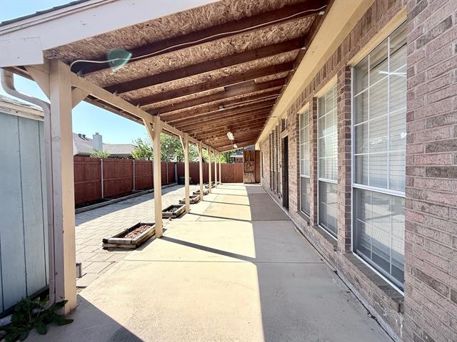 Building Photo - 8166 Berkshire Dr