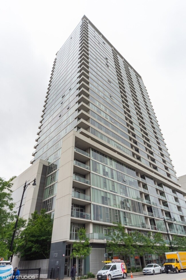 Building Photo - 1720 S Michigan Ave