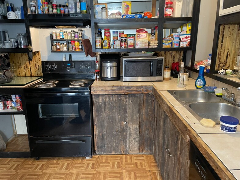 Building Photo - 148 Starlifter Ct