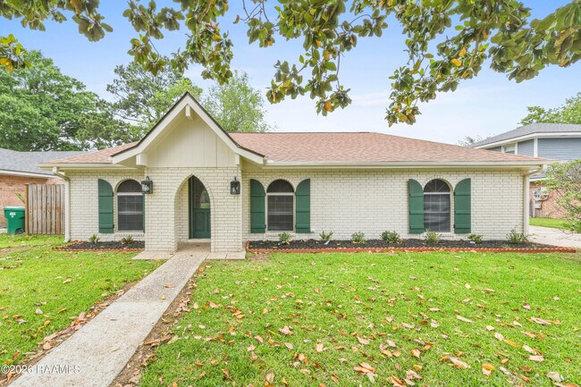 Building Photo - 106 Seattle St