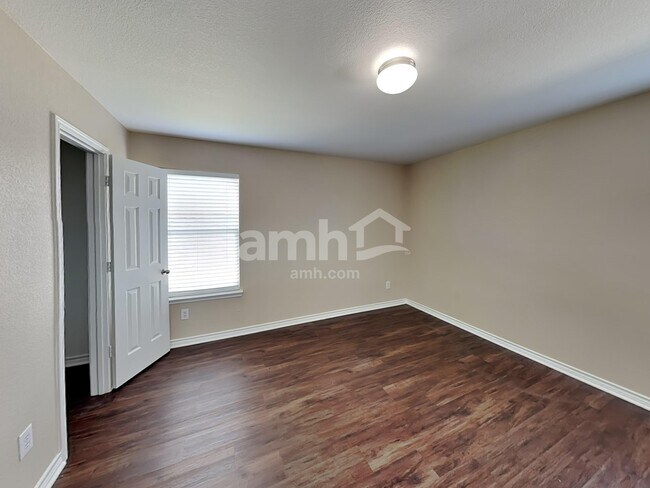 Building Photo - 5459 Montague Ln