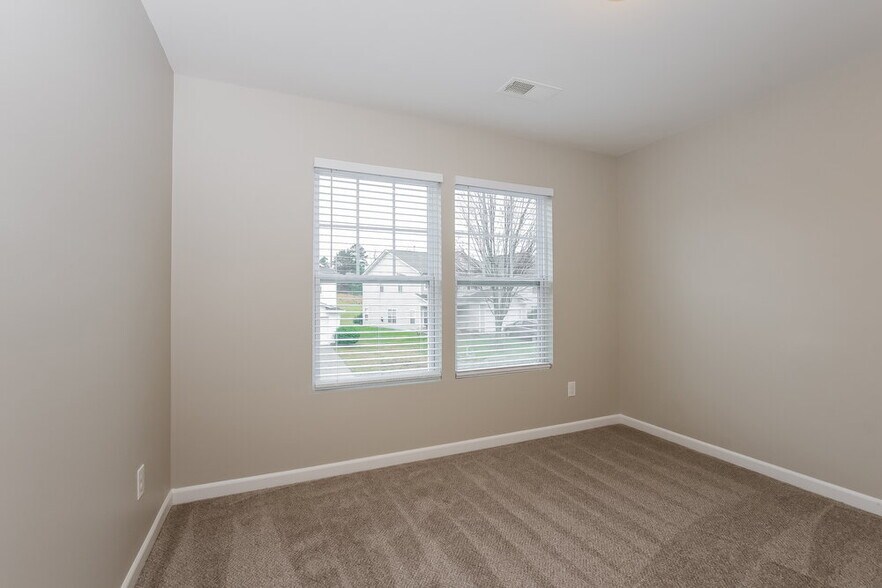 Building Photo - 4364 Stone Mountain Dr