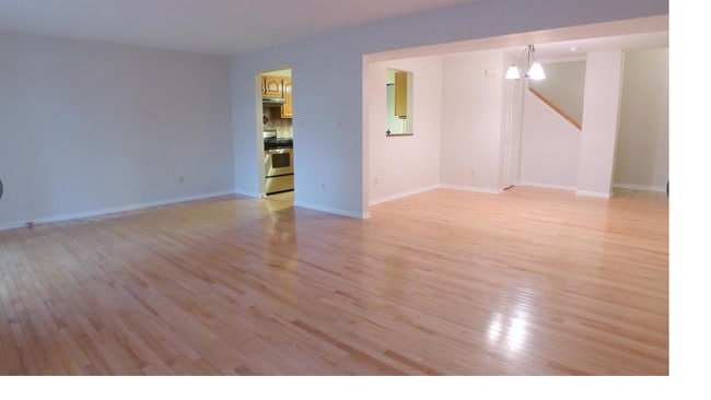 Building Photo - 186 Vista Dr