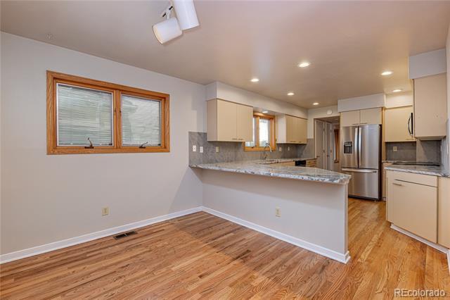 Building Photo - 541 Monroe St