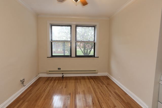 Building Photo - 4349 N Damen Ave