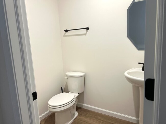 Building Photo - 6257 Sandbelt Dr