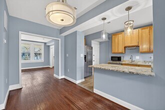 Building Photo - Gorgeous 4br/2ba in Brookland!