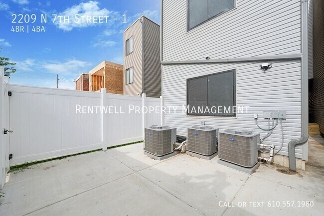 Building Photo - 2209 N 7th St