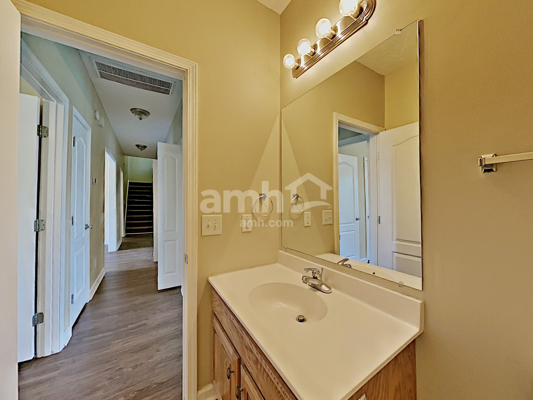 Building Photo - 5108 Bumblebee Dr