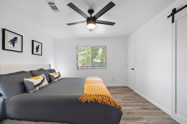 Building Photo - 5105 Galen Ct