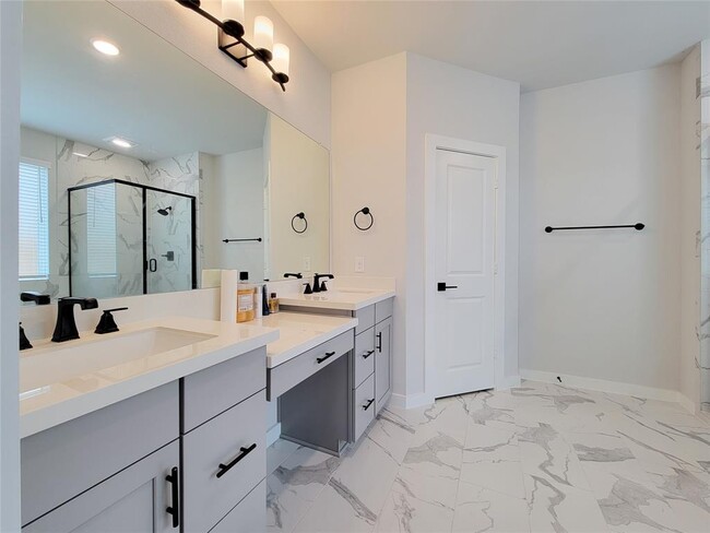Building Photo - 31526 Beacon Cove Trl