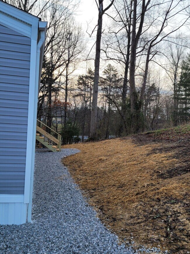 Building Photo - 249 Devils Neck Rd