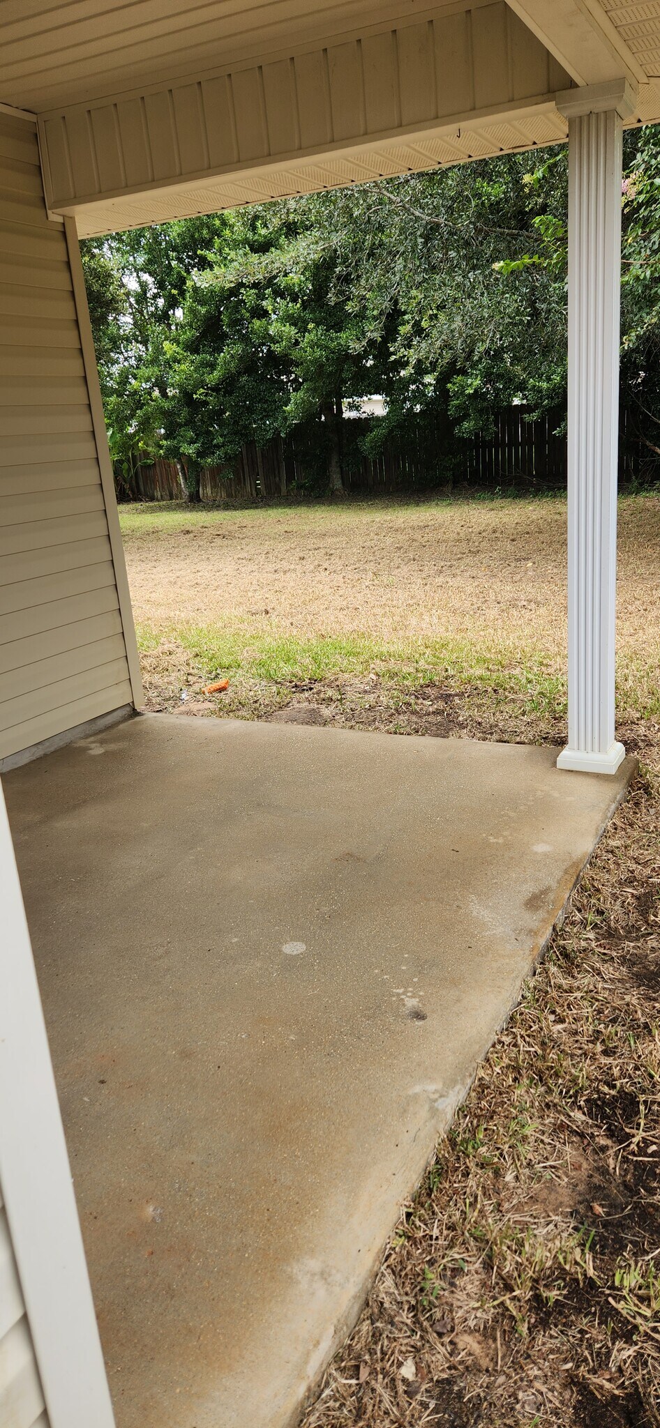 Covered back patio - 2318 Tall Oak Dr