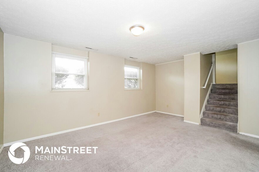 Building Photo - 4166 Clayridge Ln