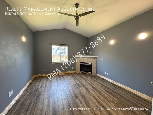 Building Photo - 17614 Silk Ave