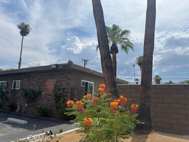 Building Photo - 45521 Sunset Ln