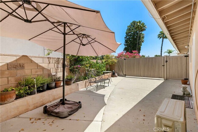 Building Photo - 16577 Knollwood Dr