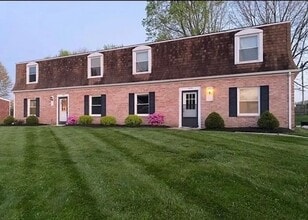 Building Photo - Clearbrook 1606-1608