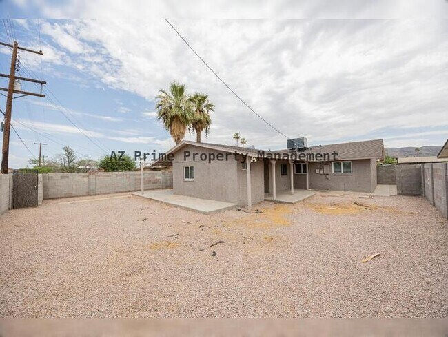 Building Photo - 2062 E Nancy Ln