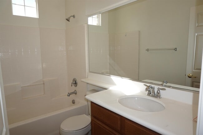 Building Photo - 84030 Colibri Ct