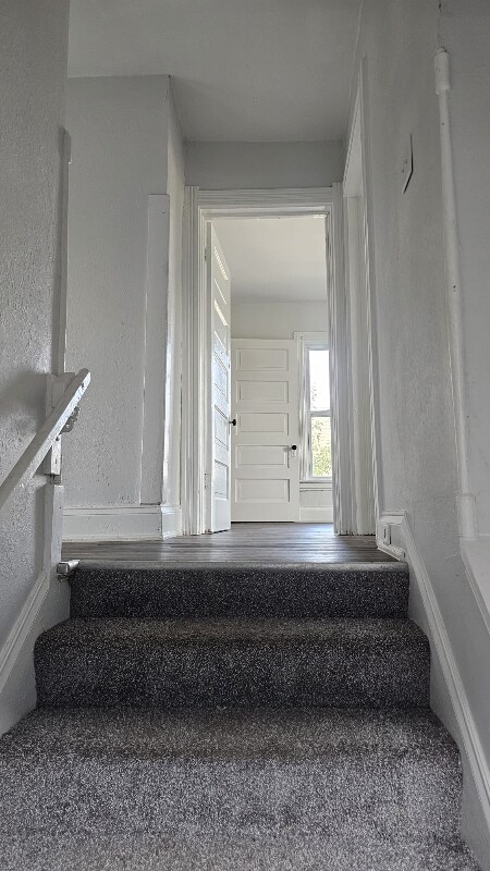 Building Photo - 735 Woodland Ave