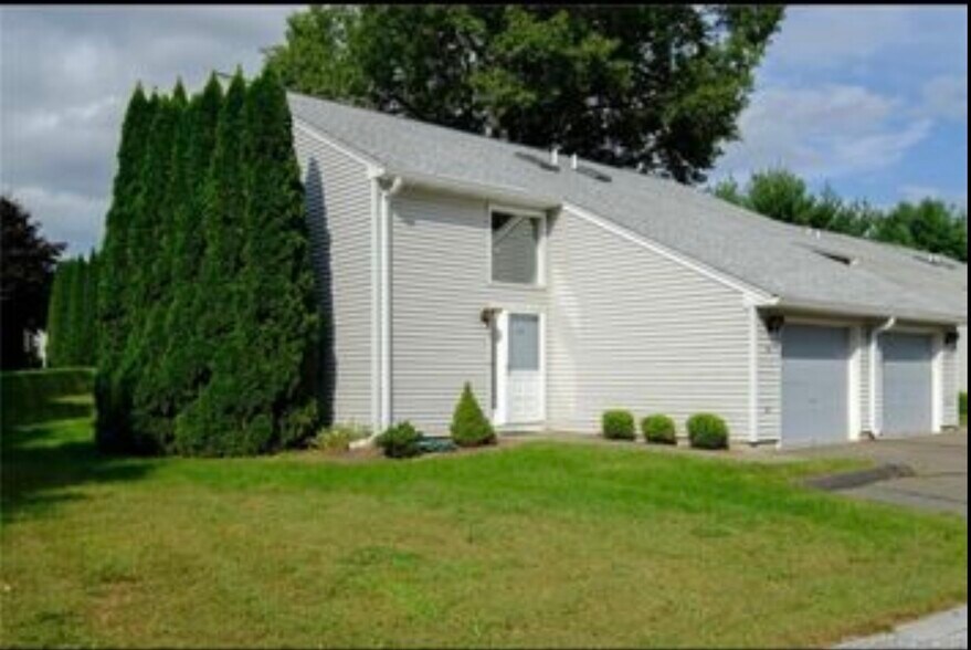 Building Photo - 705 Lake Ave