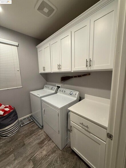 Building Photo - 482 Crimson Clover Ct