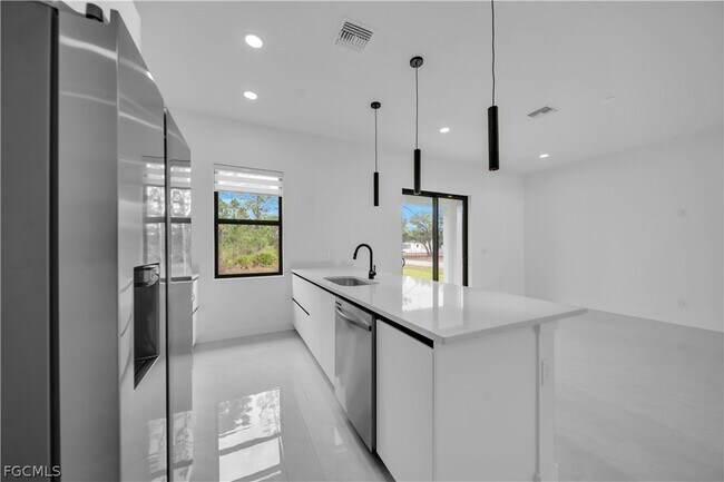 Building Photo - 2700 42nd St W