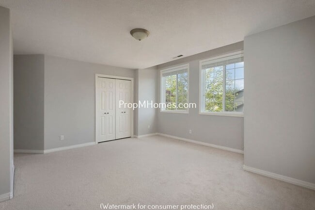 Building Photo - Charming Four Bedroom Bethany Home w/ Fully Fenced Yard!