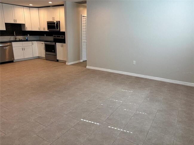 Building Photo - 8363 Jennifer Ln