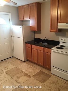 Building Photo - 1800 S 15th Ave