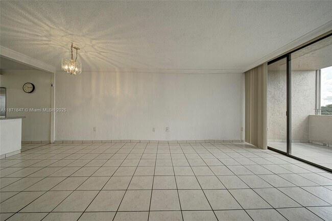 Building Photo - 10400 SW 108th Ave