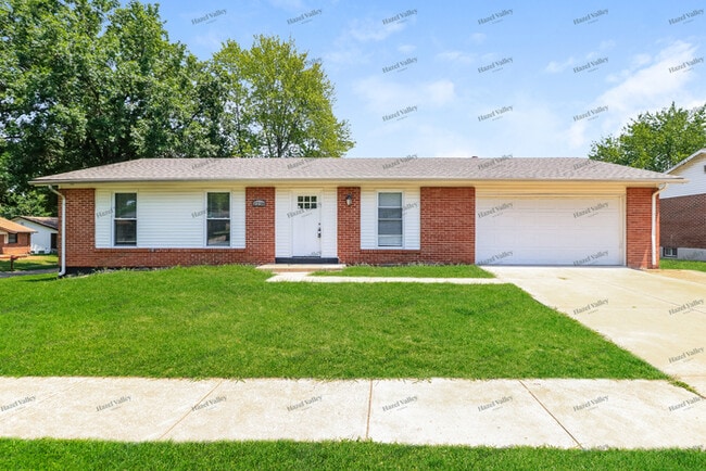 Primary Photo - 2238 Outlook Dr