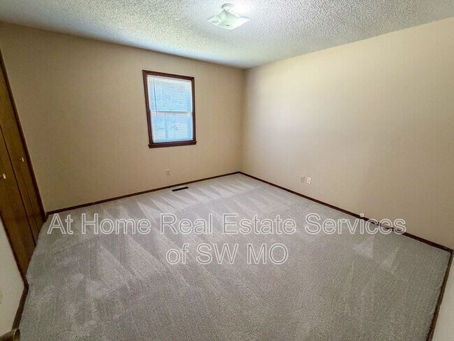Building Photo - 3261 W Highland St