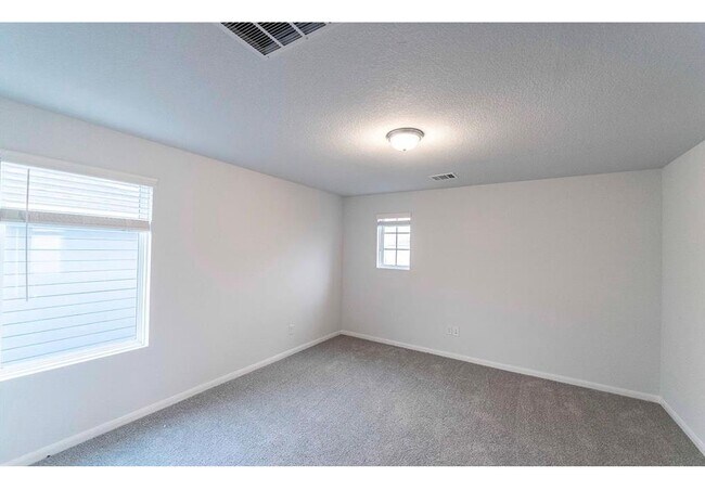 Building Photo - 201 LT Rusty Dr