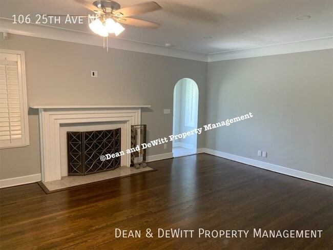 Building Photo - 106 25th Ave NE