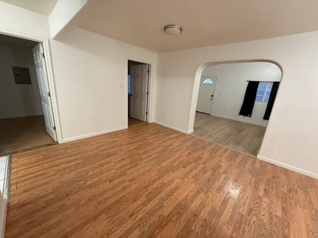 Building Photo - 3 bedroom Home for Rent -Located off Hyder and 14th