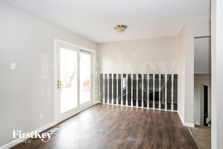 Building Photo - 560 Corral Gate Ct