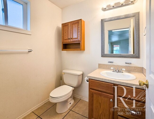 Building Photo - 3-Bed Townhome w/ Private Outdoor Spaces &...