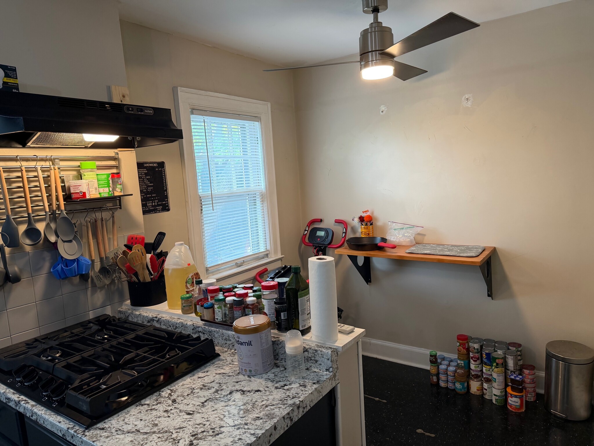 Dinette area - 997 Neil Ave