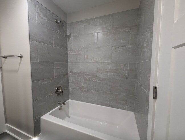 Building Photo - 3 Bedroom/2 Bathroom New Construction Townhouse in Southside