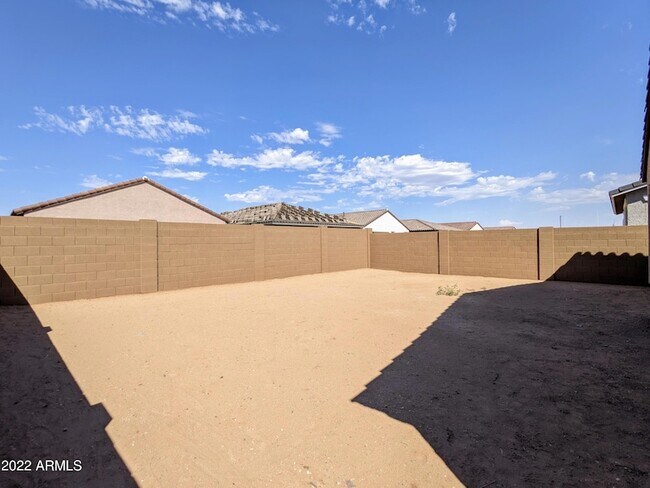 Building Photo - 16846 W Las Palmaritas Dr