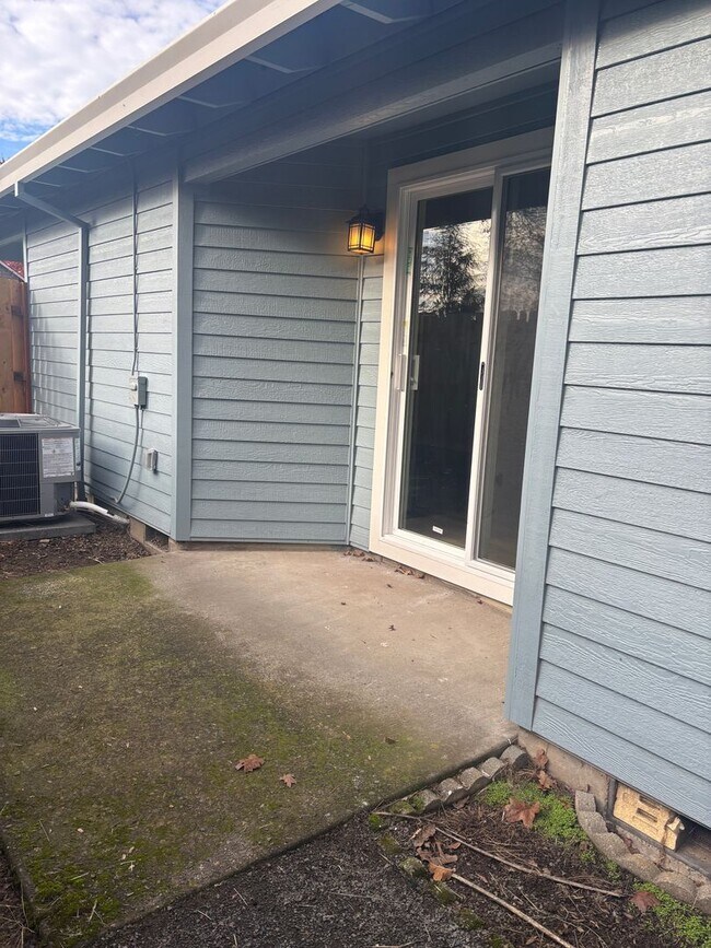 Building Photo - Beautifully Remodeled Single-Level House in North Newberg