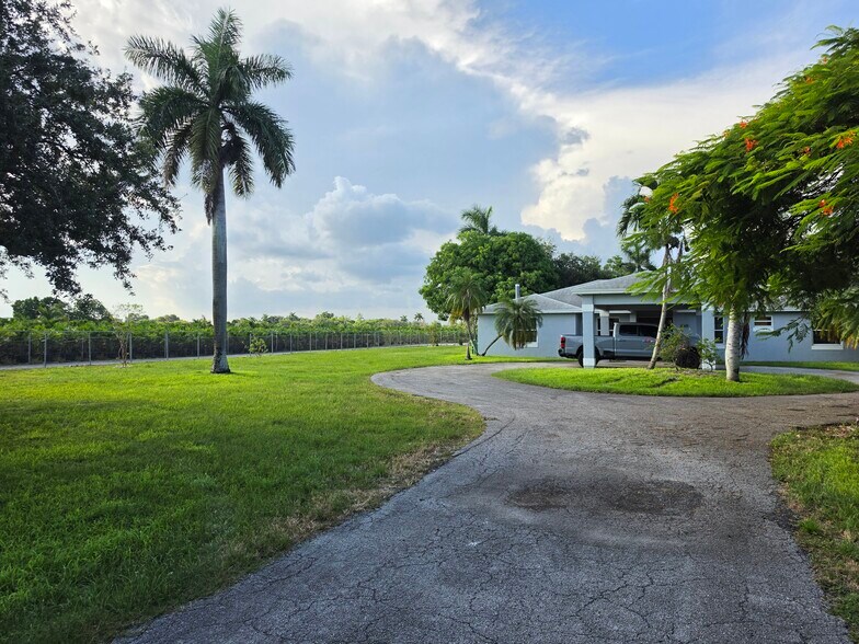 Building Photo - 14755 SW 264th St