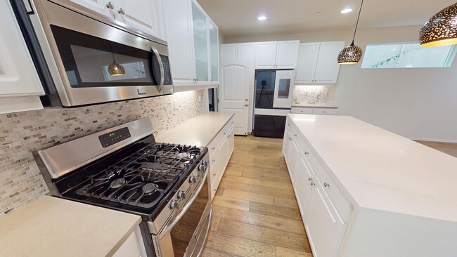 Building Photo - Former MODEL HOME | Great Location