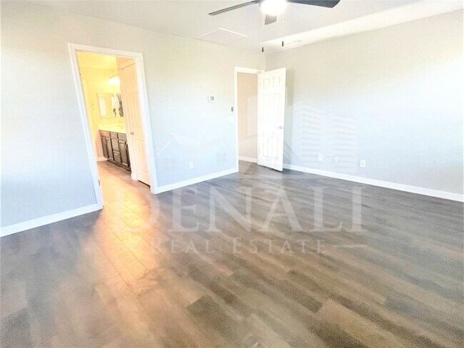 Building Photo - 4447 South Antonio Circle