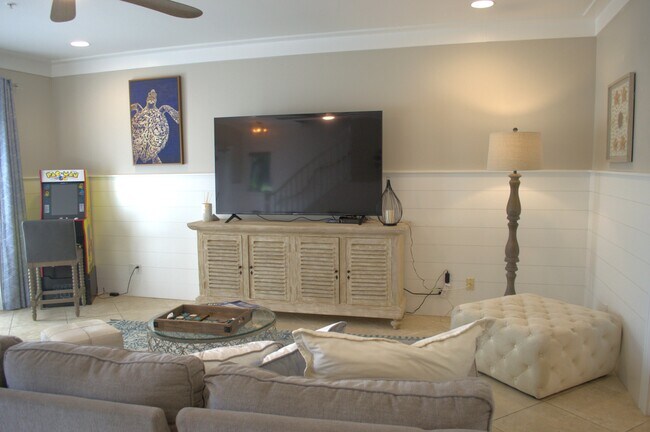 Building Photo - 2350 W County Hwy 30A