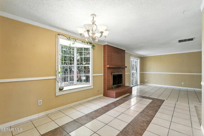 Building Photo - 5709 Hemmingway Dr