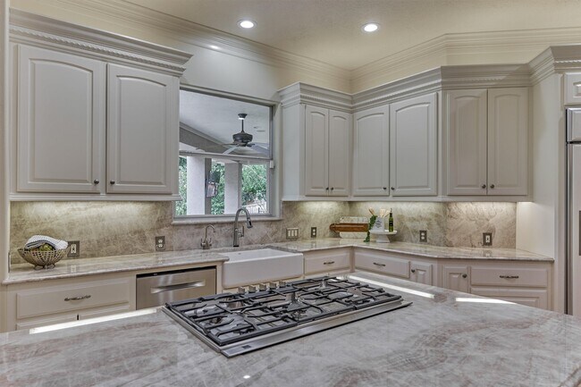 Building Photo - 94 E Bracebridge Cir